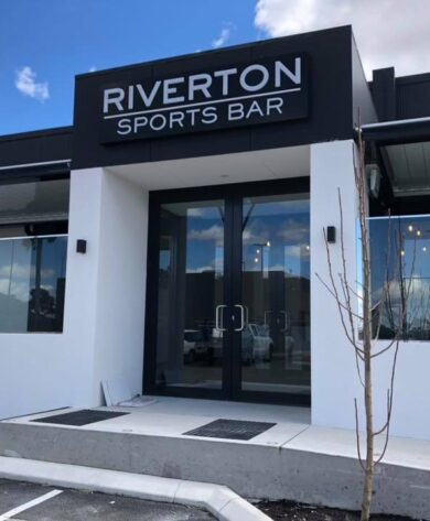 Riverton Bar & Grill